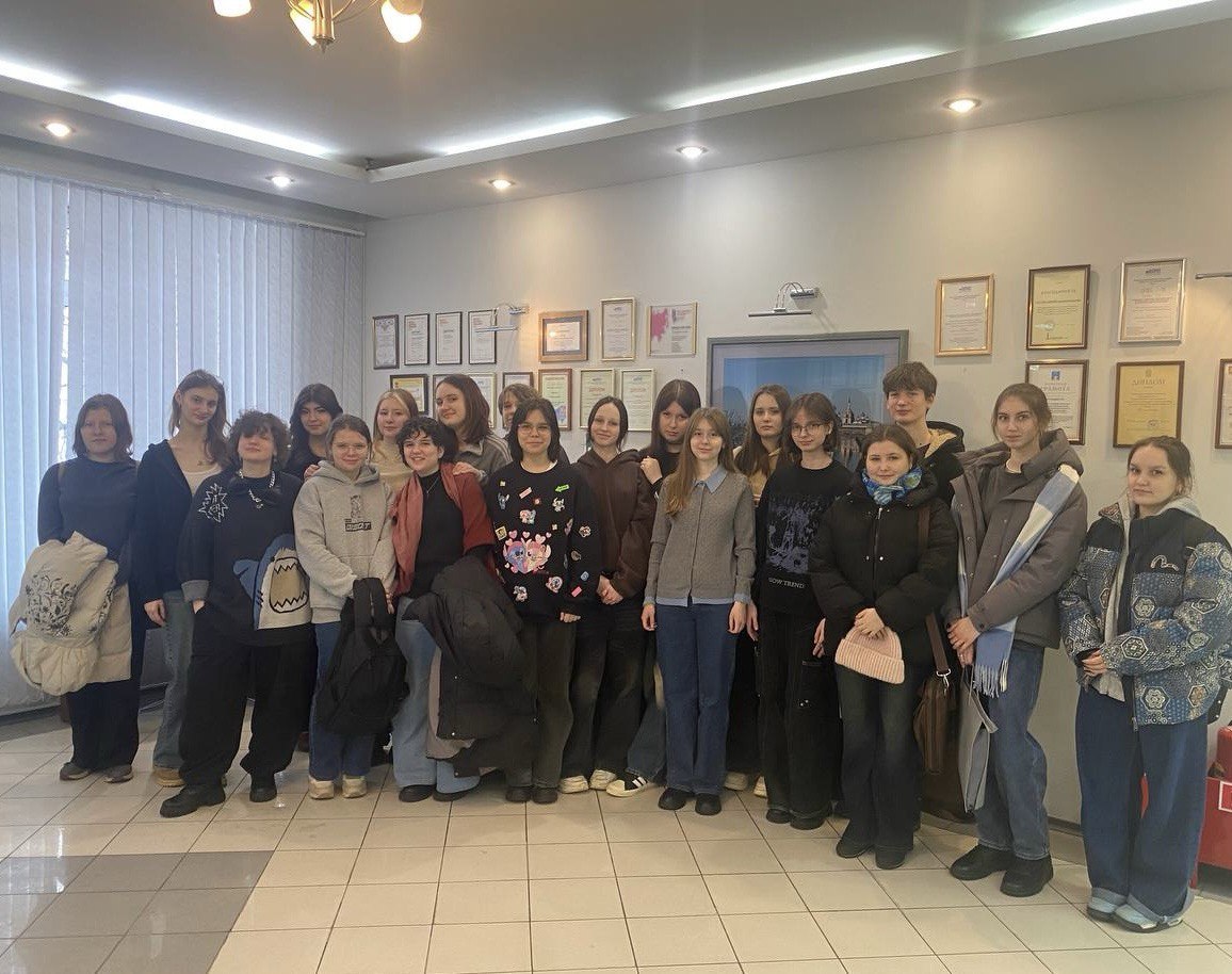 студенты МКАГ